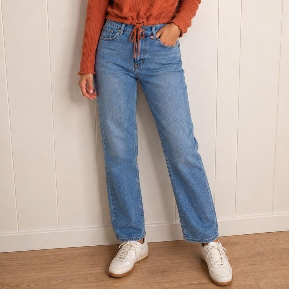 Vintage Lee Women's Light Wash Classic Fit Straight Leg Jeans Size 8